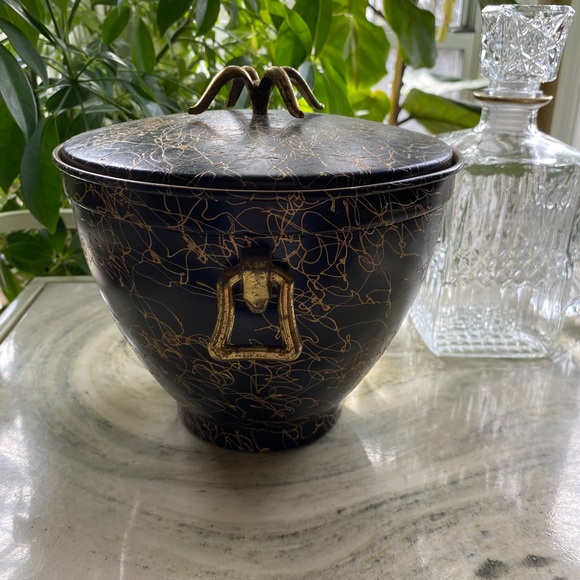 Mid Century 50’s Ice Bucket Black with Gold Threads Design Gold Handles - Picture 5 of 8